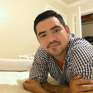 Meet your Posher, Héctor j.